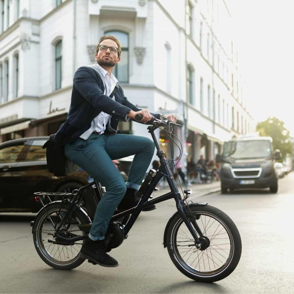 WEBIKEU_-_OUTSMART_collection_slide_of_electric_bike_commuter-mobile
