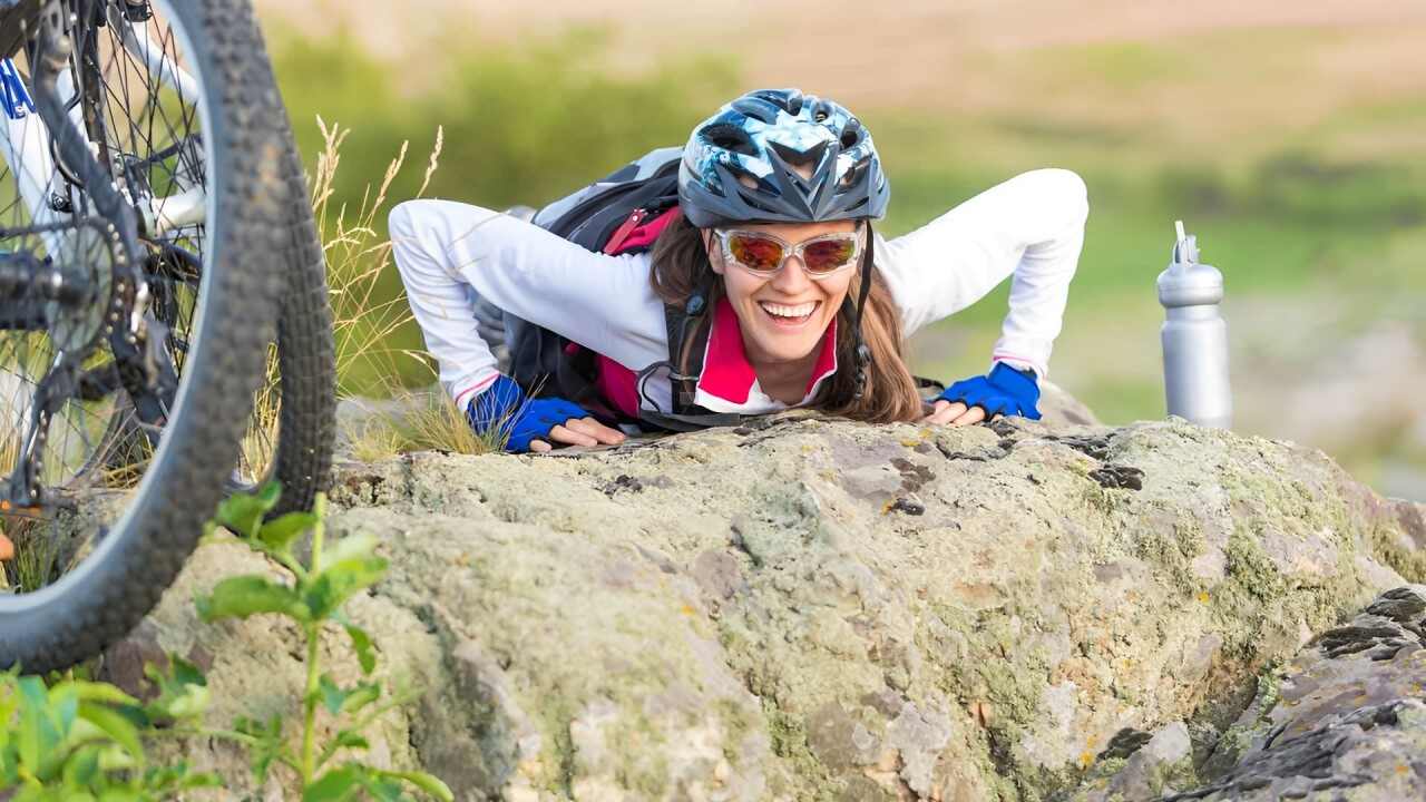 WEBIKEU faqs image of sport bike woman